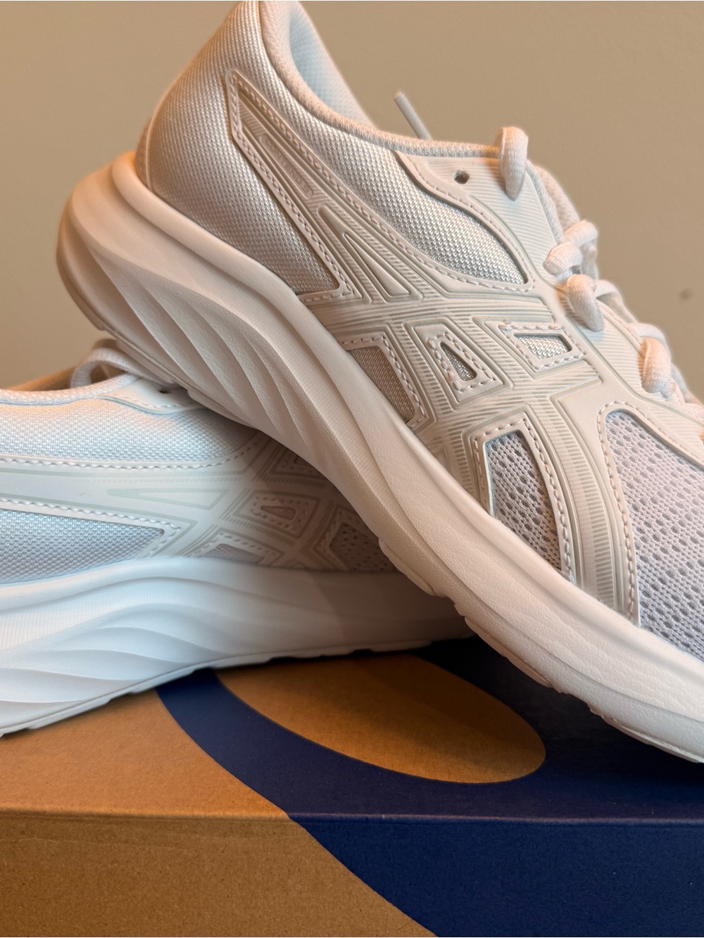 ASICS Contend 9 GS Unisex Kids Low-Top Sneakers White/Gray US 6.5Y 1014A337